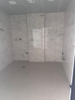 Immeuble R+7 mixte appartements bureaux et commerces