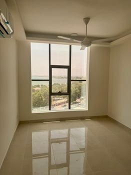 Immeuble R+7 mixte appartements bureaux et commerces