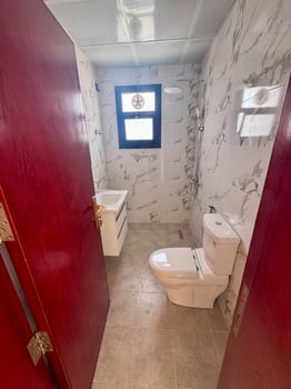 Immeuble R+7 mixte appartements bureaux et commerces