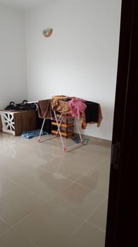 Appartement F4 meublé avec balcon à PK12 Cité Hamdani