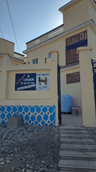 Appartement F4 neuf avec cour à Balbala Cheikh Moussa