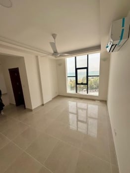 Immeuble R+7 mixte appartements bureaux et commerces