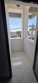 Locaux commerciaux et appartements F3 à louer (Q7 – Cité IF / Iyo Akiro)