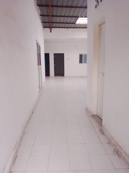 Maison rénovée 180 m² avec boutique et véranda lumineuse
