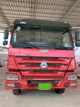 Camion Howo 336 diesel benne à louer