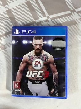 Jeu PS4 UFC 3 comme neuf