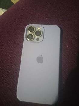 IPhone 13 neuf - prix négociable