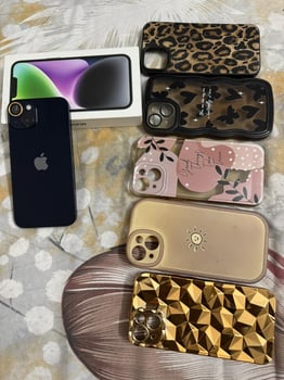 iPhone 14 neuf avec boîte et protection - 80% prix original