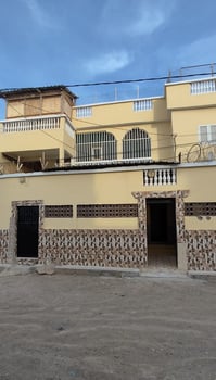 Maison F3 avec véranda près du commissariat à Hodane