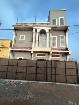 Maison F4 avec balcon et terrasse à louer à Barwaqo 2 phase 2