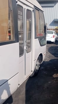 Mitsubishi rosa 2018 . 4 200 000