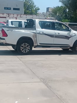 Location Toyota Hilux 2018, gazoil, automatique, climatisation