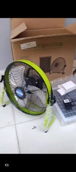 Ventilateur portable chargeable solaire Khurshid - autonomie 12h