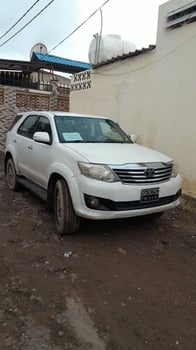 Toyota Fortuner 2015 GCC, Boîte Automatique, 180k km, Essence