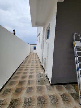 Villa neuve F6 avec terrasse à Haramous