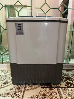Mobilier et électroménager presque neufs en bon état
