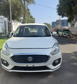 Suzuki Dzire neuve importée, moteur et climatisation parfaits