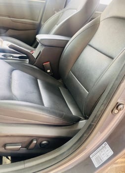 Hyundai Avante 2018 diesel boîte automatique en excellent état