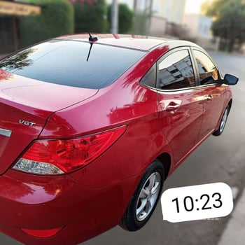 À Vendre – Hyundai accent en Très Bon État