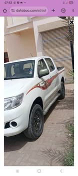 4 Voitures en excellent état à vendre - TOYOTA HILUX 2013 & MARQUE MG 2016 & HYUNDAI VENUE 2022 & Kia SPORTAGE 2012