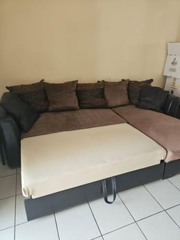 Canapé d\'angle convertible en lit et modulable