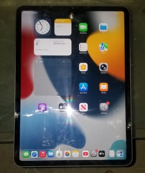 iPad Pro 11 128 Go Wi-Fi 2e génération en bon état