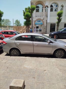 Suzuki Ciaz manuelle climatisée, économique et spacieuse