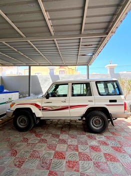 Toyota Land Cruiser Série 76 V8 Diesel 2018, 5 portes 4x4