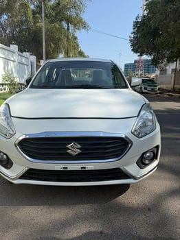 Suzuki Dzire 2019, essence, neuf sans immatriculation