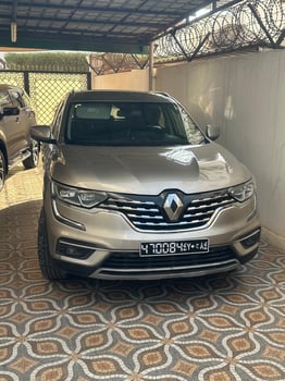 Renault en bon état récent