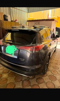 Toyota RAV4 2018, essence, bien entretenu