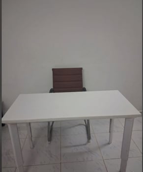Chambre complète fille et équipements de maison