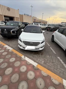 Hyundai Sonata diesel 2017, toit panoramique, excellent état