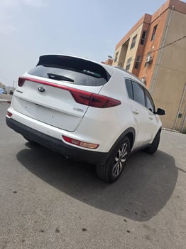 Kia Sportage 2018, diesel, boîte automatique, en excellent état