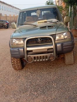 Hyundai Galloper 4x4 robuste en bon état