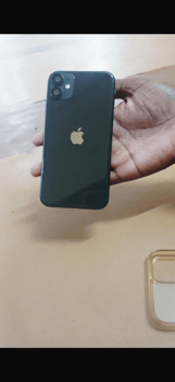 iPhone 11 64 Go, batterie 90%, bon état