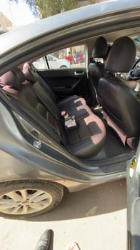 Kia K3 2017, automatique, intérieur spacieux et confortable