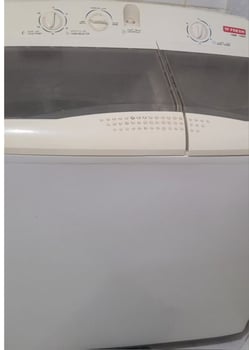 Machine à laver en bon état