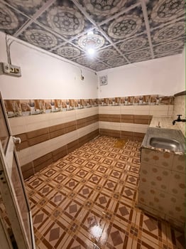 Maison rénovée 3 chambres avec véranda à Cité Progrès