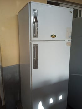 Réfrigérateur 2 portes blanc, grande capacité, bon état