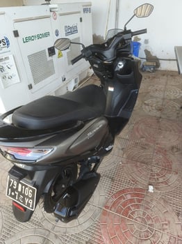 Scooter Burgman Street 125cc, comme neuf, entretien concessionnaire