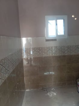 Maison neuve 4 chambres 130 m² avec titre foncier à Hayableh