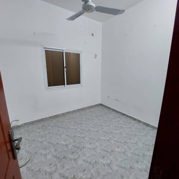 2 Appartements F3 à Saline Ouest avec réservoir et 2 toilettes
