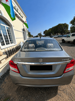 Suzuki Dzire 2023, essence, boîte automatique, en très bon état