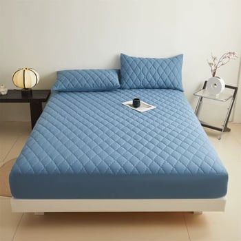 Protège-matelas matelassé avec taies d\'oreiller