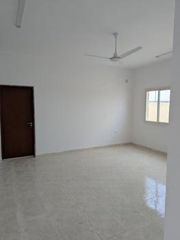 Villa neuve 214 m², 3 chambres, quartier calme à PK18