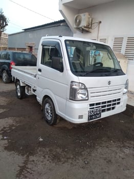 Suzuki Carry utilitaire automatique en bon état