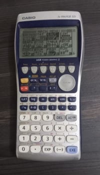 Calculatrice graphique neuve, idéale pour le bac