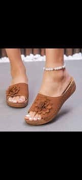 Chaussures femme élégantes du 36 au 40, confortables et variées