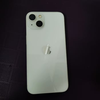 iPhone 13 Blanc 128 Go, batterie neuve, excellent état